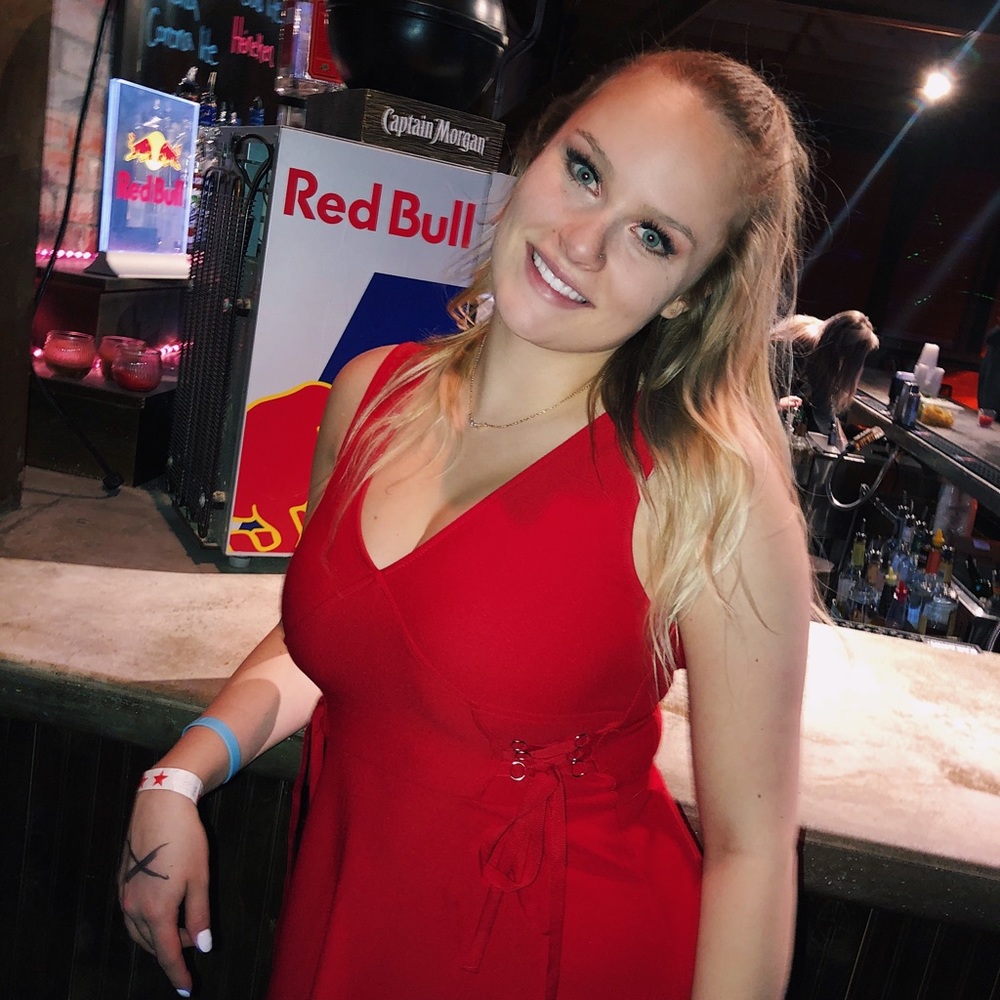 Meet your Posher, Emily